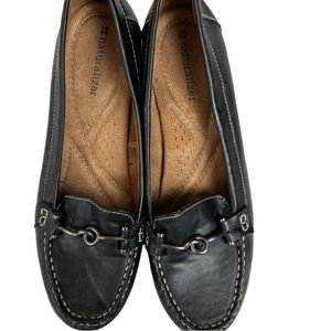 Naturalizer Black Leather Loafers. Size 7.5 W. Gently Worn.